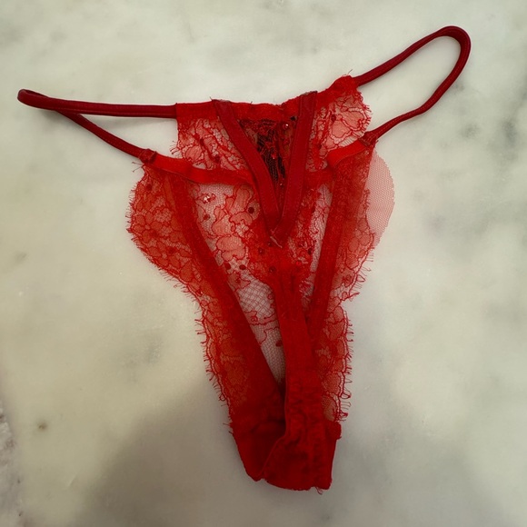 Agent Provocateur Soirée Red Adar's Lace & Swarovski Bra with matching thong - Picture 11 of 12